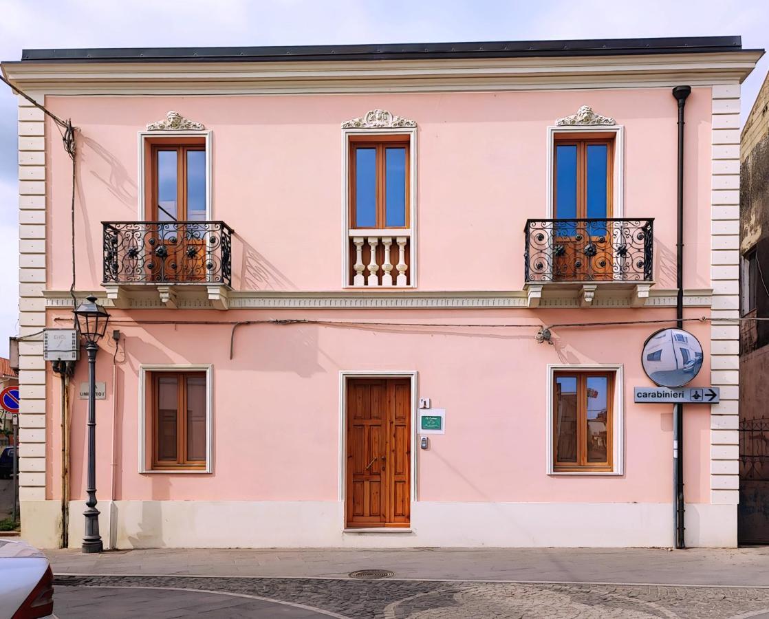 La Residenza B&B Giba Экстерьер фото